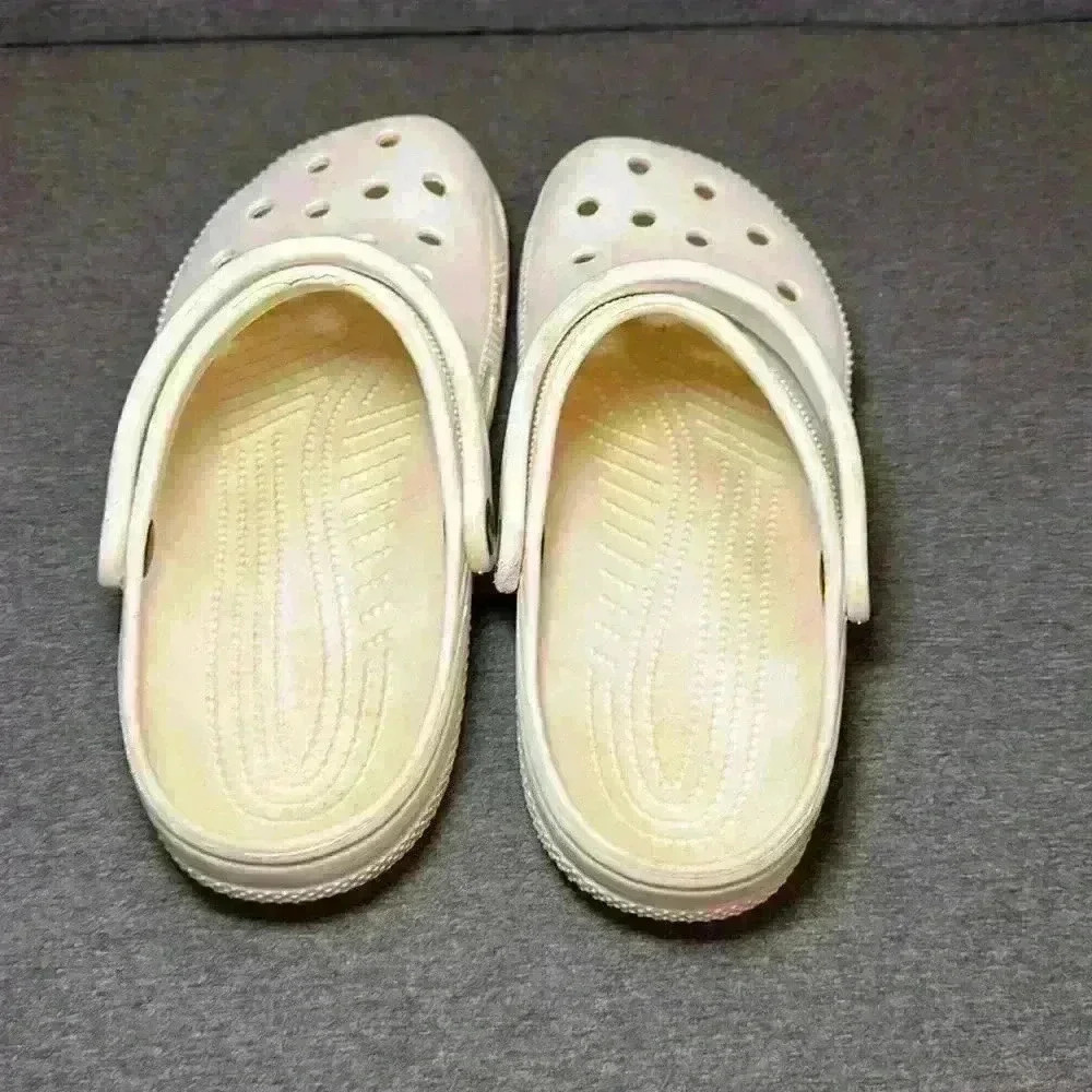 CROCS Classic White Clog Slip On Durable and Lightweight US Men's 6 or Women’s 8 - Picture 4 of 11